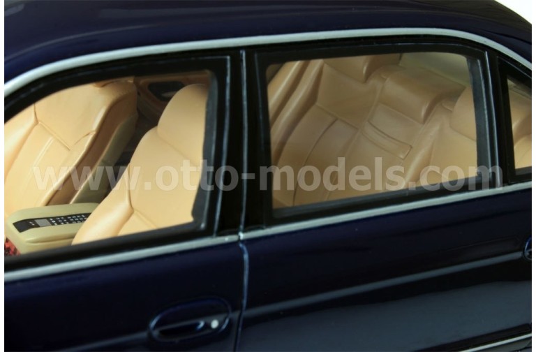 BMW E38 750 IL Biarritz Blau 1999