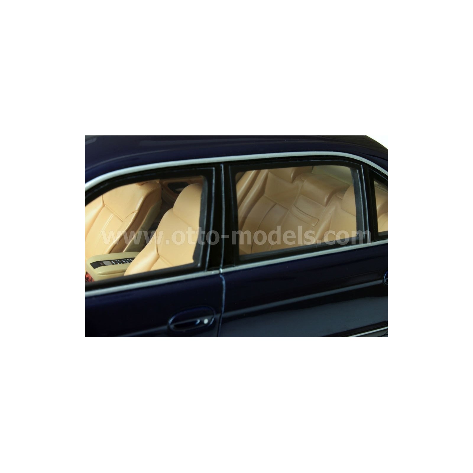 BMW E38 750 IL Biarritz Blau 1999