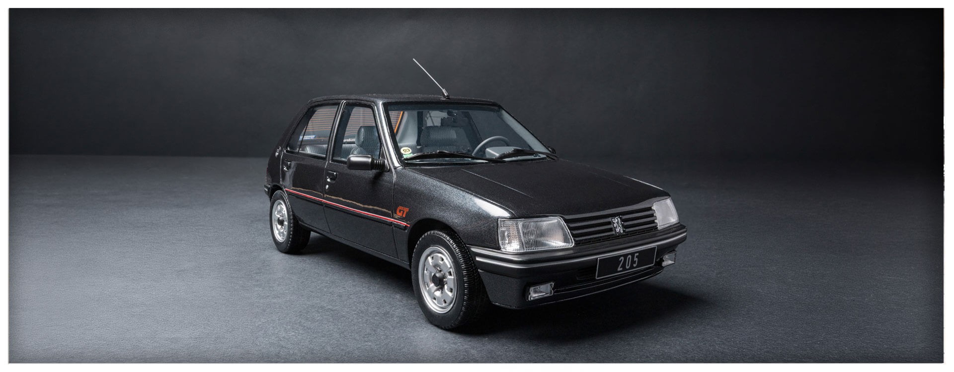 WETTBEWERB BEENDET: GEWINNEN SIE EINEN PEUGEOT 205 GT